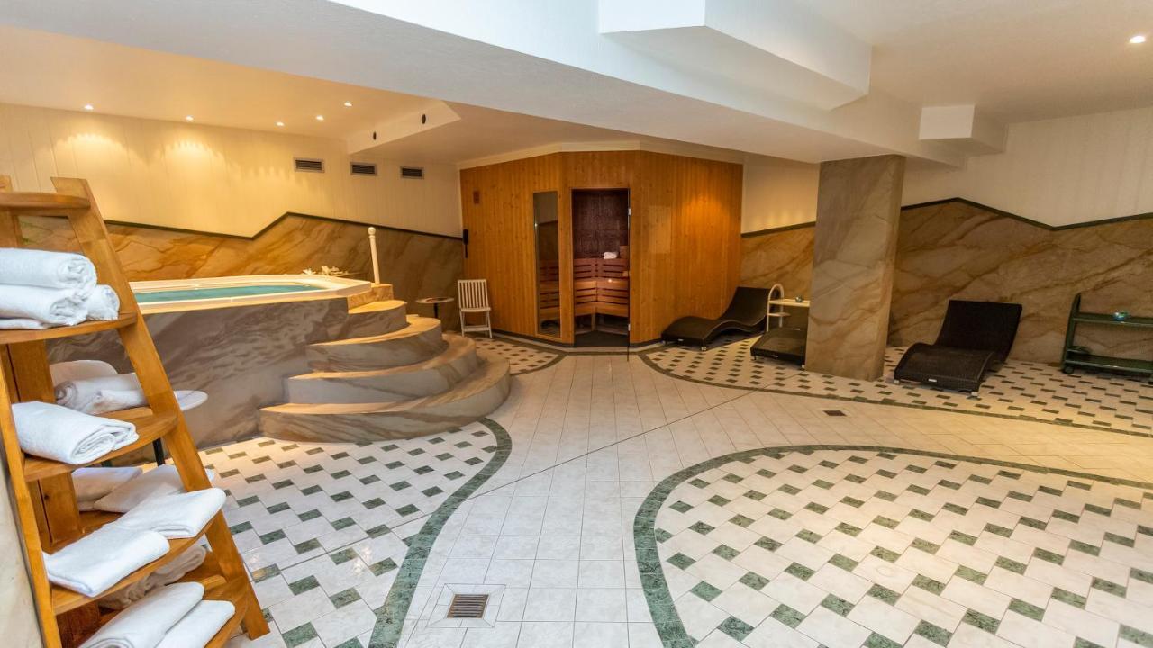 Seepark Hotel Am Wandlitzsee 외부 사진